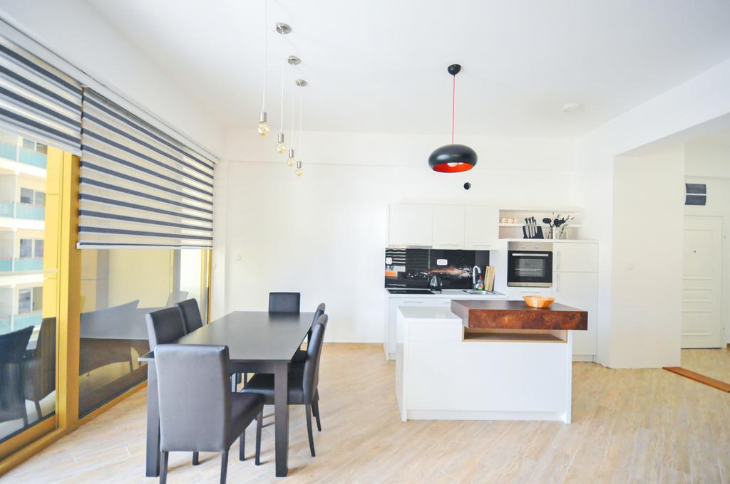 בודווה Sea Breeze Lux Apartments מראה חיצוני תמונה