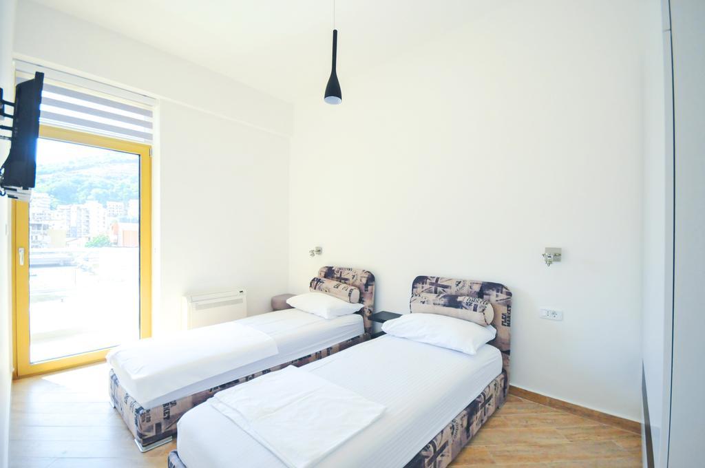 בודווה Sea Breeze Lux Apartments מראה חיצוני תמונה