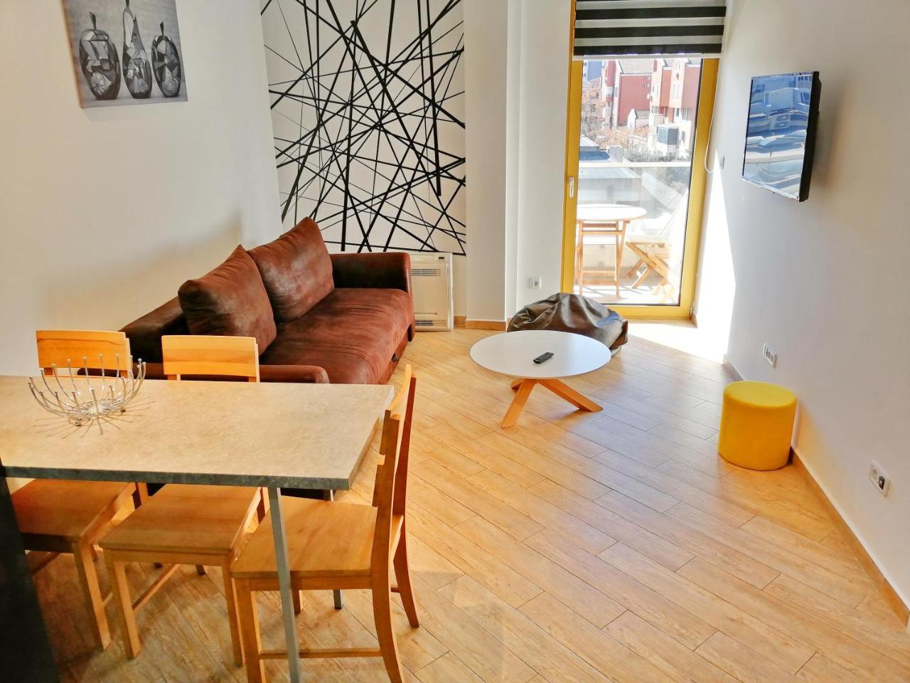בודווה Sea Breeze Lux Apartments מראה חיצוני תמונה