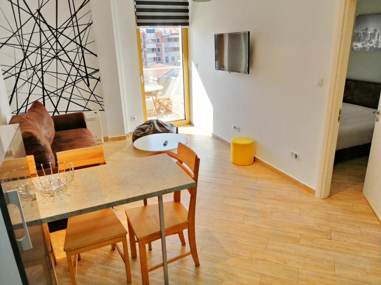 בודווה Sea Breeze Lux Apartments מראה חיצוני תמונה