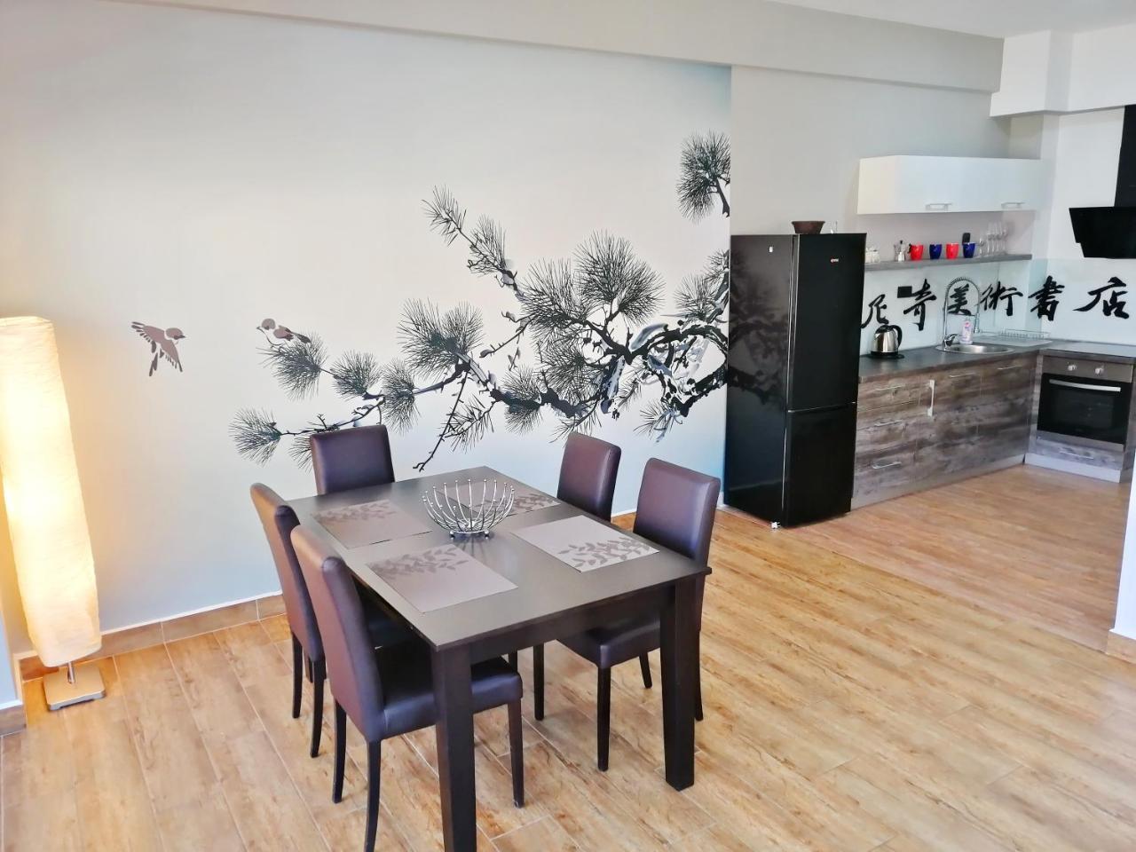 בודווה Sea Breeze Lux Apartments מראה חיצוני תמונה