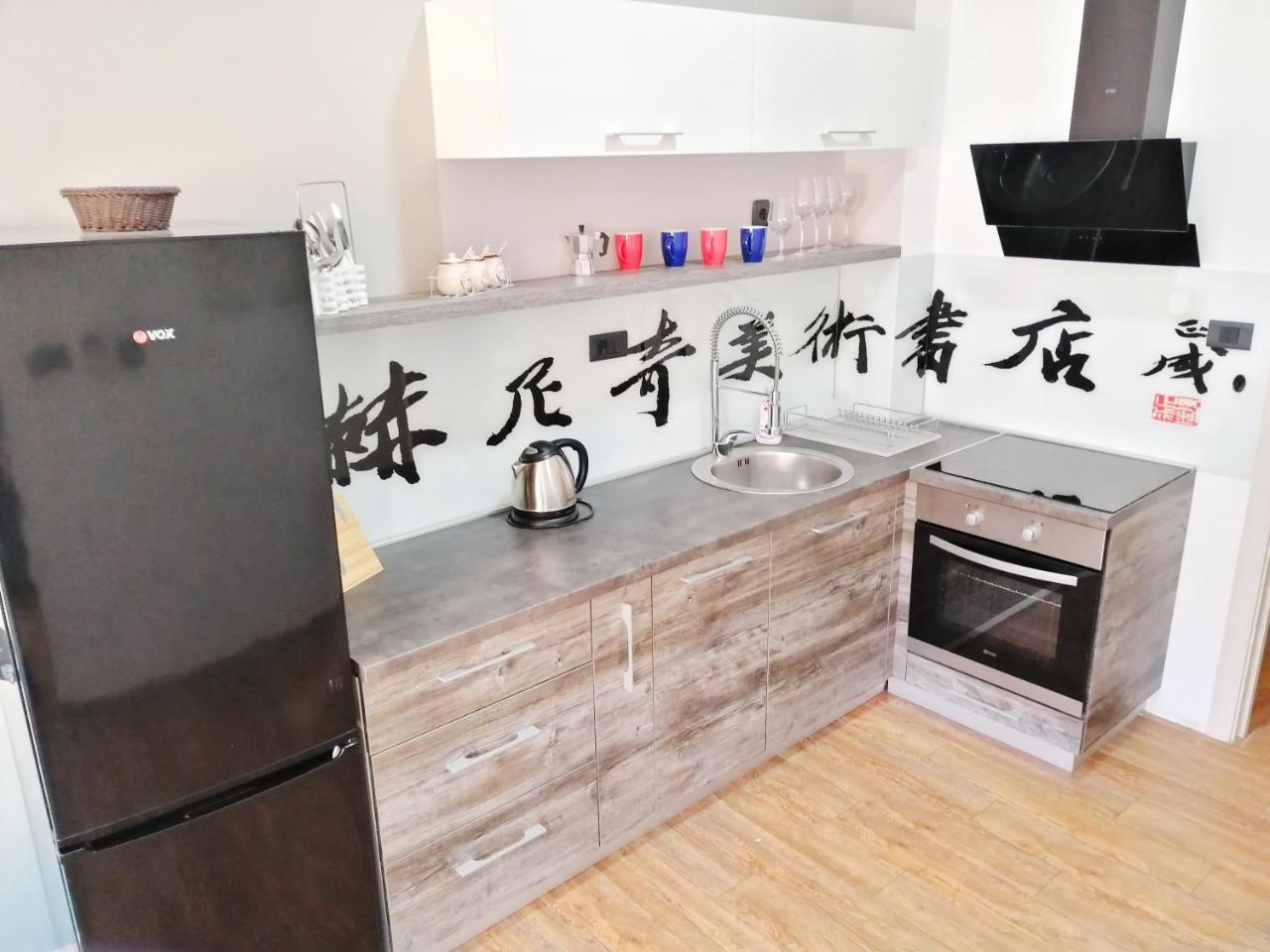 בודווה Sea Breeze Lux Apartments מראה חיצוני תמונה